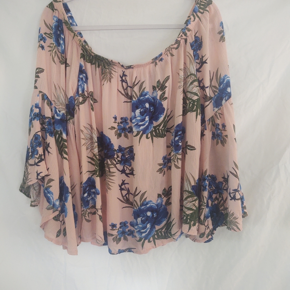 Floral flowing crop top